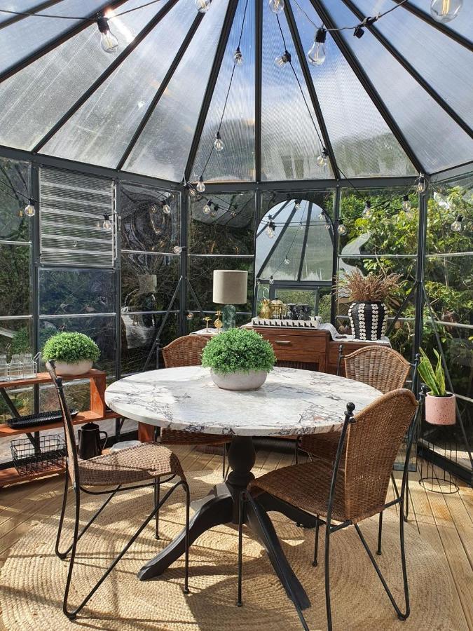 Tiny House With Greenhouse Dining 로어허트 외부 사진